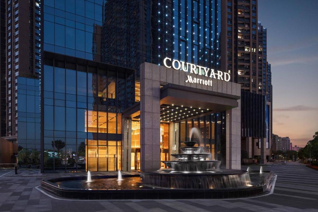 Lougang Hotel | Courtyard by Marriott Shenzhen Bao'an