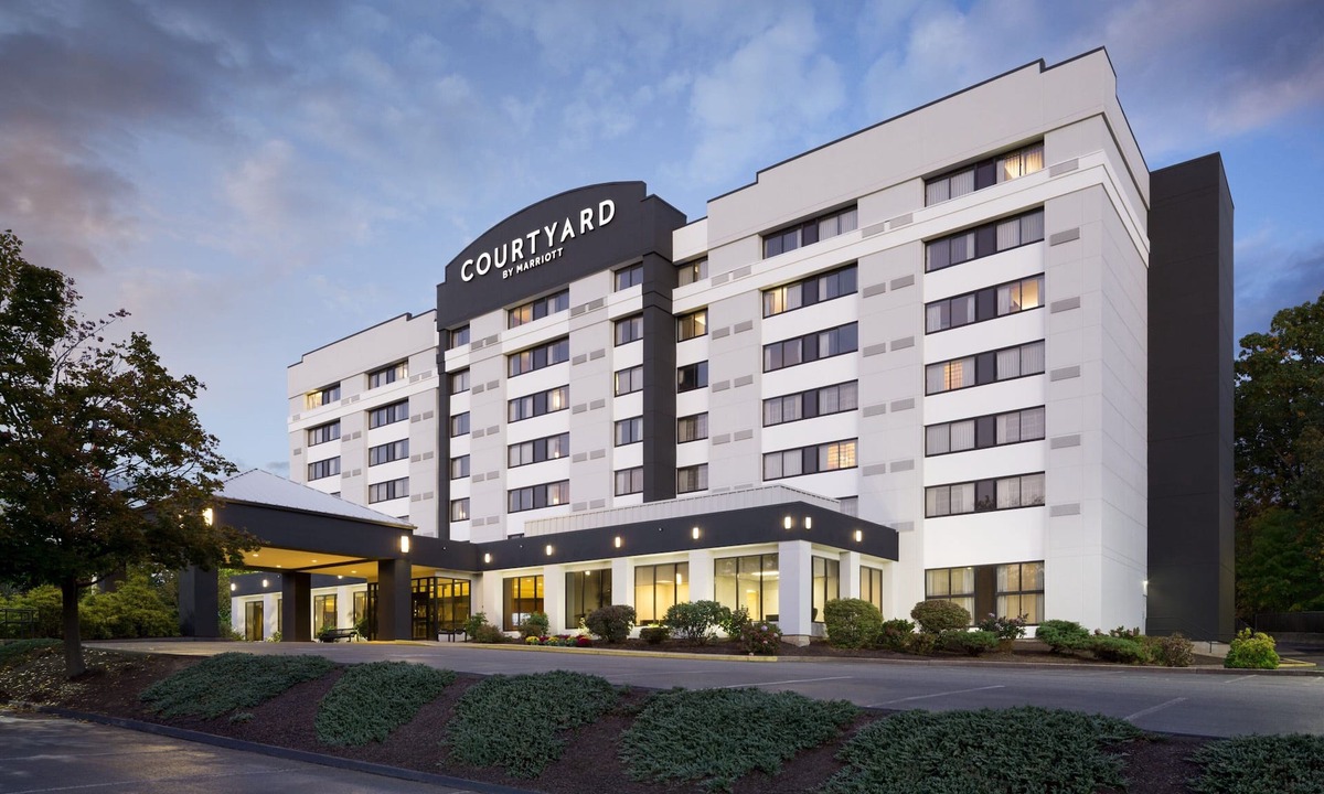 Shelton Hotel | Courtyard By Marriott Shelton