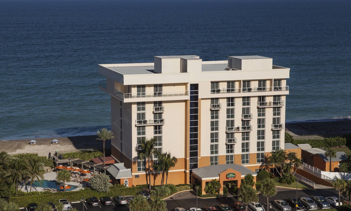 Hutchinson Island South Hotel | Courtyard by Marriott Hutchinson Island Oceanside/Jensen Beach