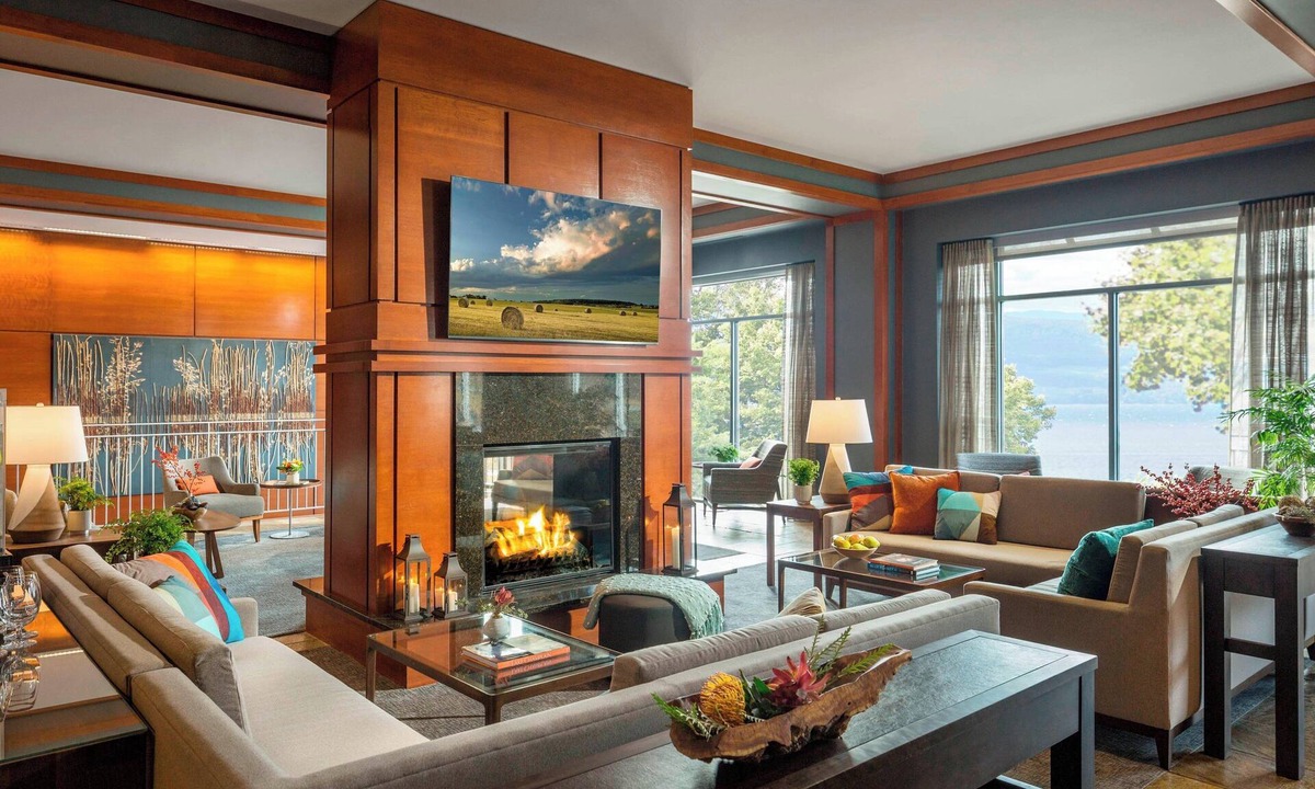 Burlington Hotel | Courtyard Marriott Burlington Harbor