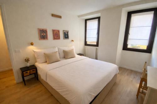 Sala Comacina Apartment | Courtyard Nook - Sala Comacina