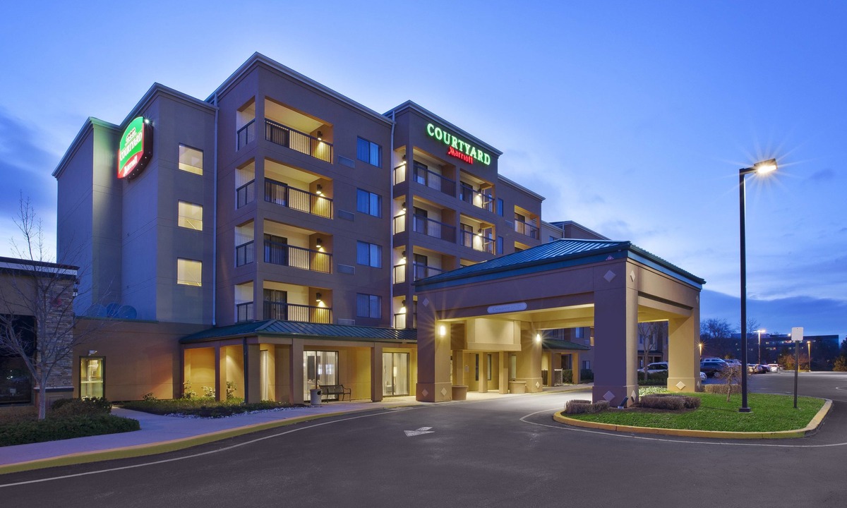 Somerset Hotel | Courtyard Somerset by Marriott