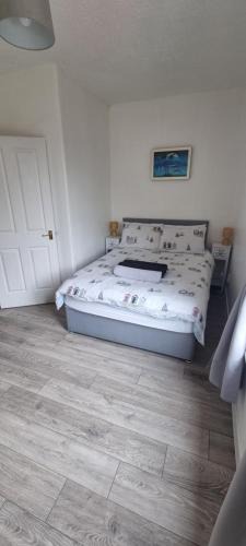 Largs Apartment | Cove Bay 1 Bed Flat