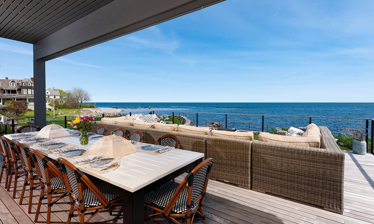 York Beach House | Coveted Late August Weeks Just Opened 8/22– 8/29 & 8/29-9/5 Secure Your Dates!