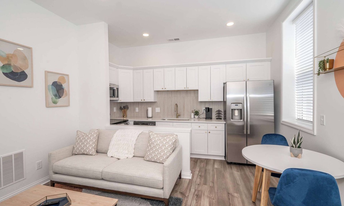 Covington Condo | Covington Charm 202 S