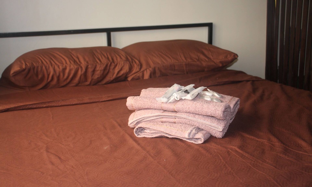 San Dionisio Apartment | Cozy 1 Bed Studio - Minutes to NAIA and MOA!