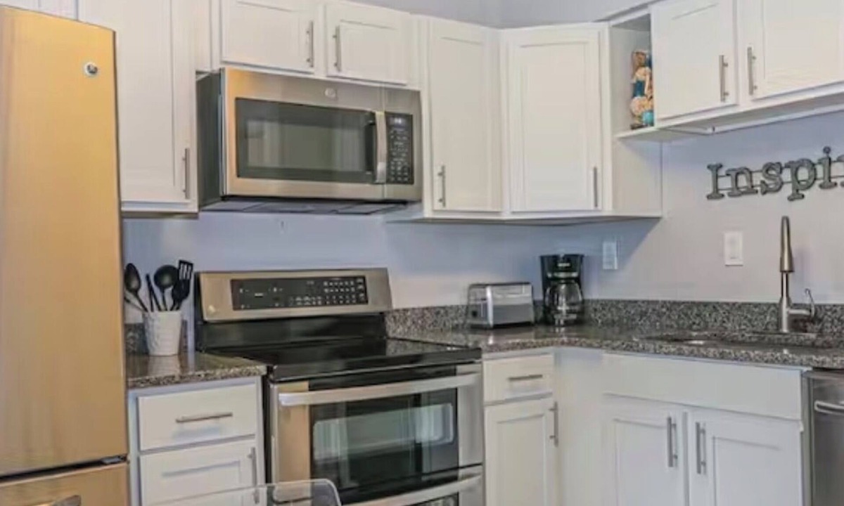 Oakford Park Apartment | Cozy 1-bedroom apartment in lovely Tampa