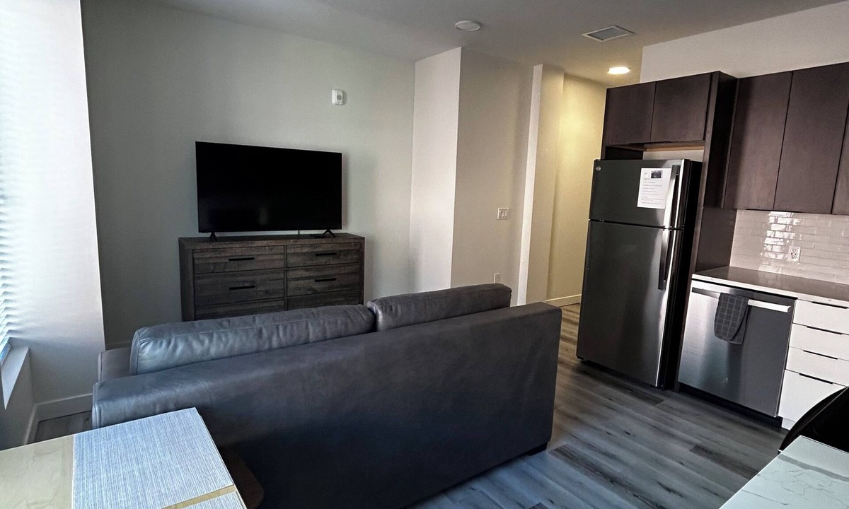 Rio Grande Apartment | Cozy 1-bedroom Loft next to Convention Center in downtown Salt Lake City