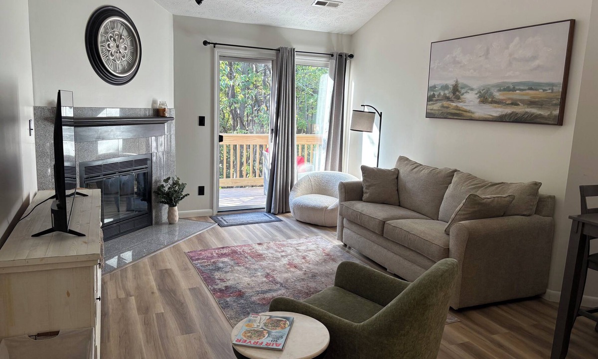 Avoca Condo | Cozy 1BR Condo @ Eagle Pointe-Close to IU