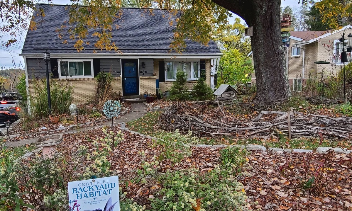 Monroeville House | Cozy 2 bed/2.5 bath home with beautiful yard in peaceful neighborhood.