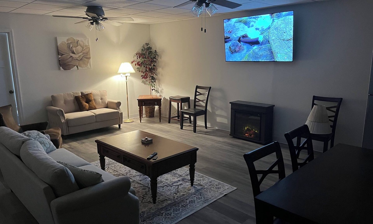 Speed Apartment | Cozy 2-bedroom basement apartment in charming Memphis IN. with WiFi, office area