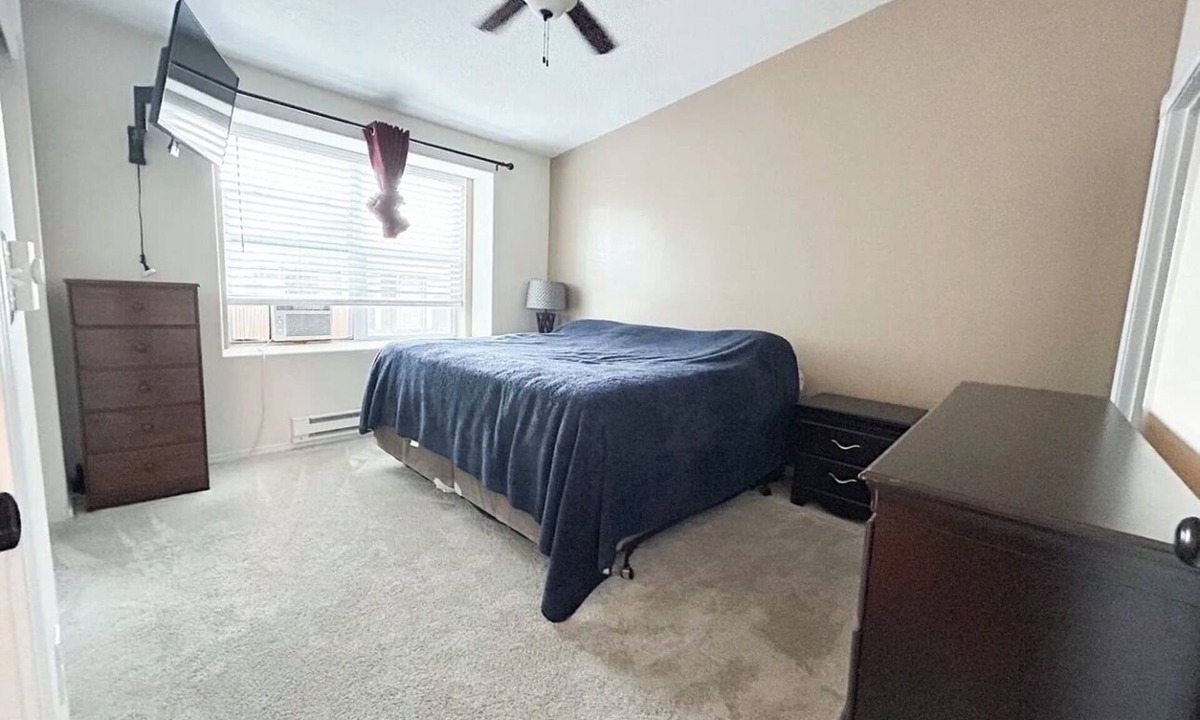 Gresham Condo | Cozy 2-bedroom condo in wonderful Gresham with pool