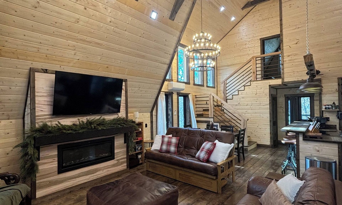 Murray Cabin | Cozy 2-bedroom secluded A-Frame cabin in charming Murray