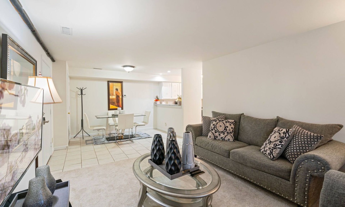 Stafford Condo | Cozy 2-bedrooms condo in the heart of Stafford