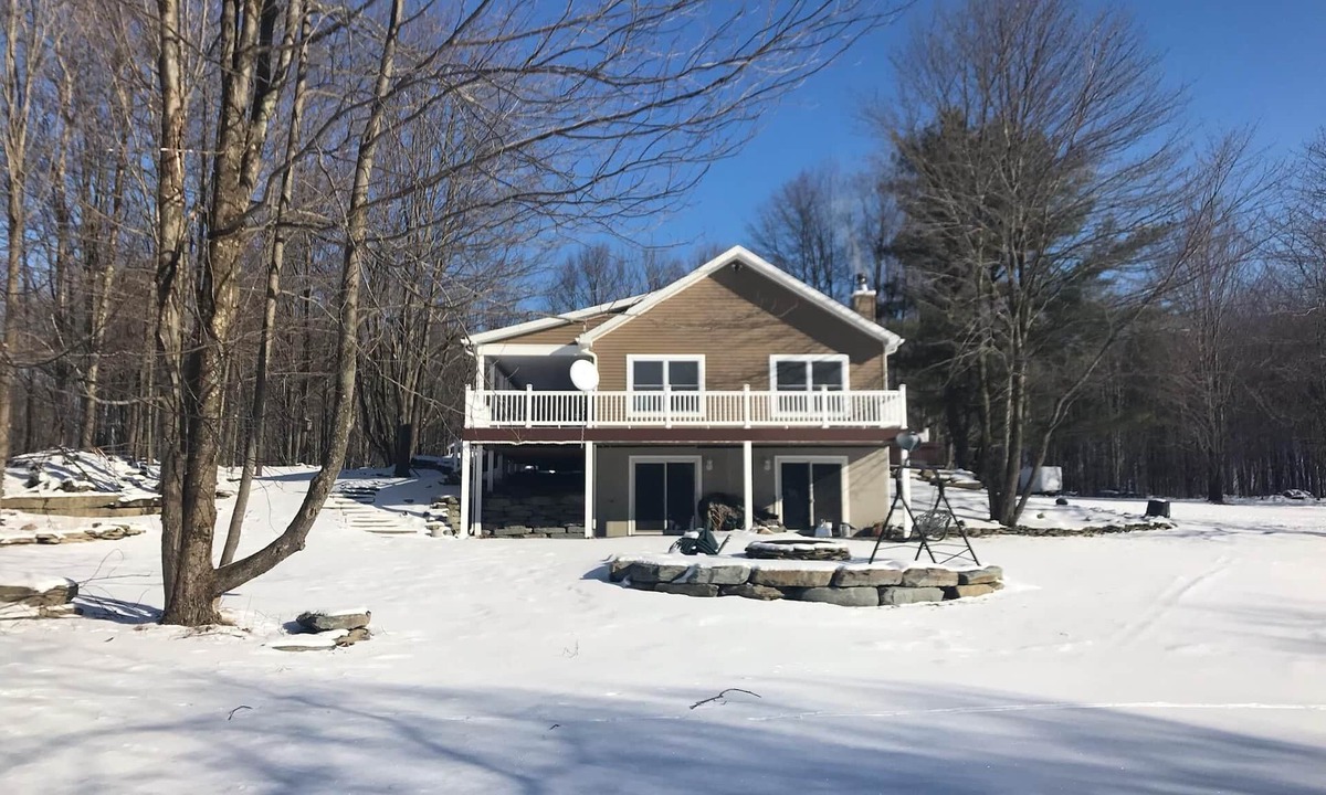 Brackney House | Cozy 2B/2B cabin. Private setting. Brackney, PA. Add. 1B/1B ds Apt. extra charge