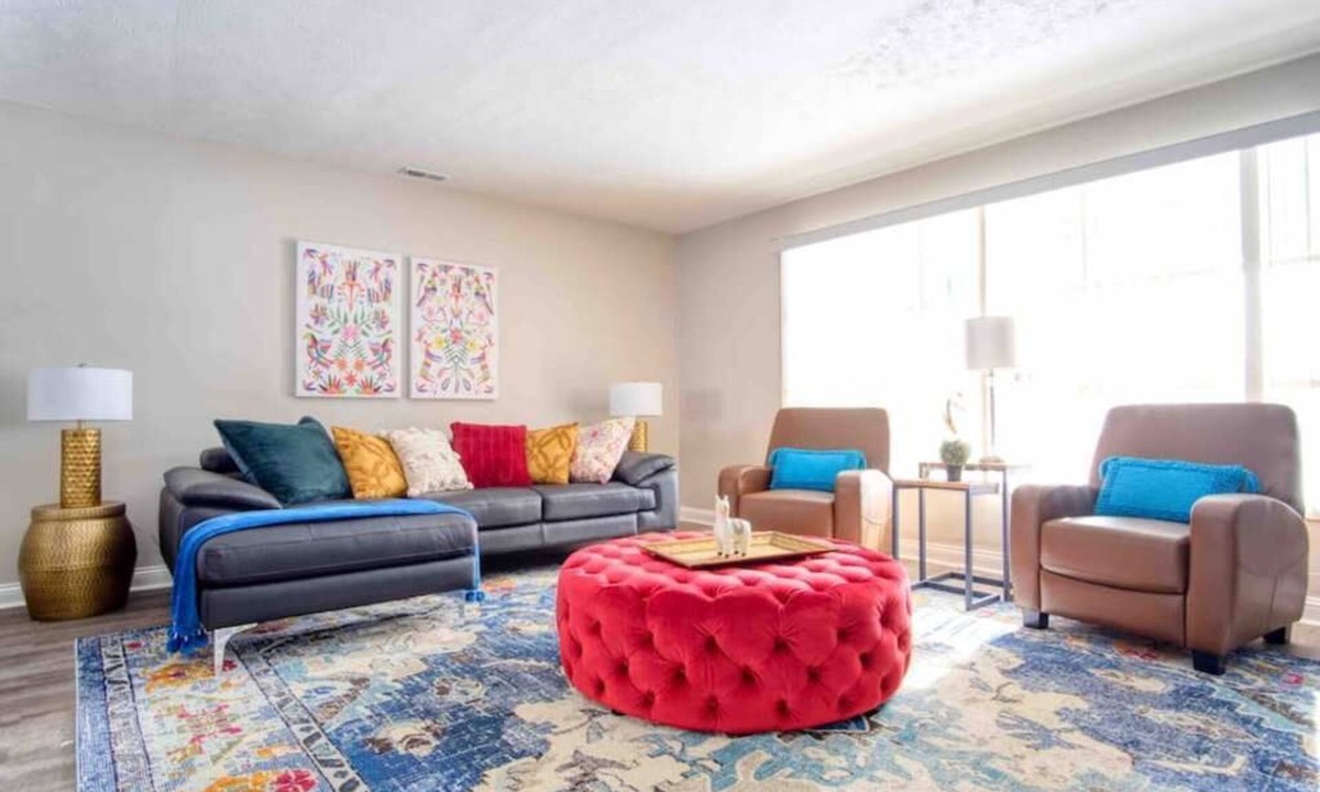 Warren Park House | Cozy 3 Bedroom Home - Close To Everything Downtown