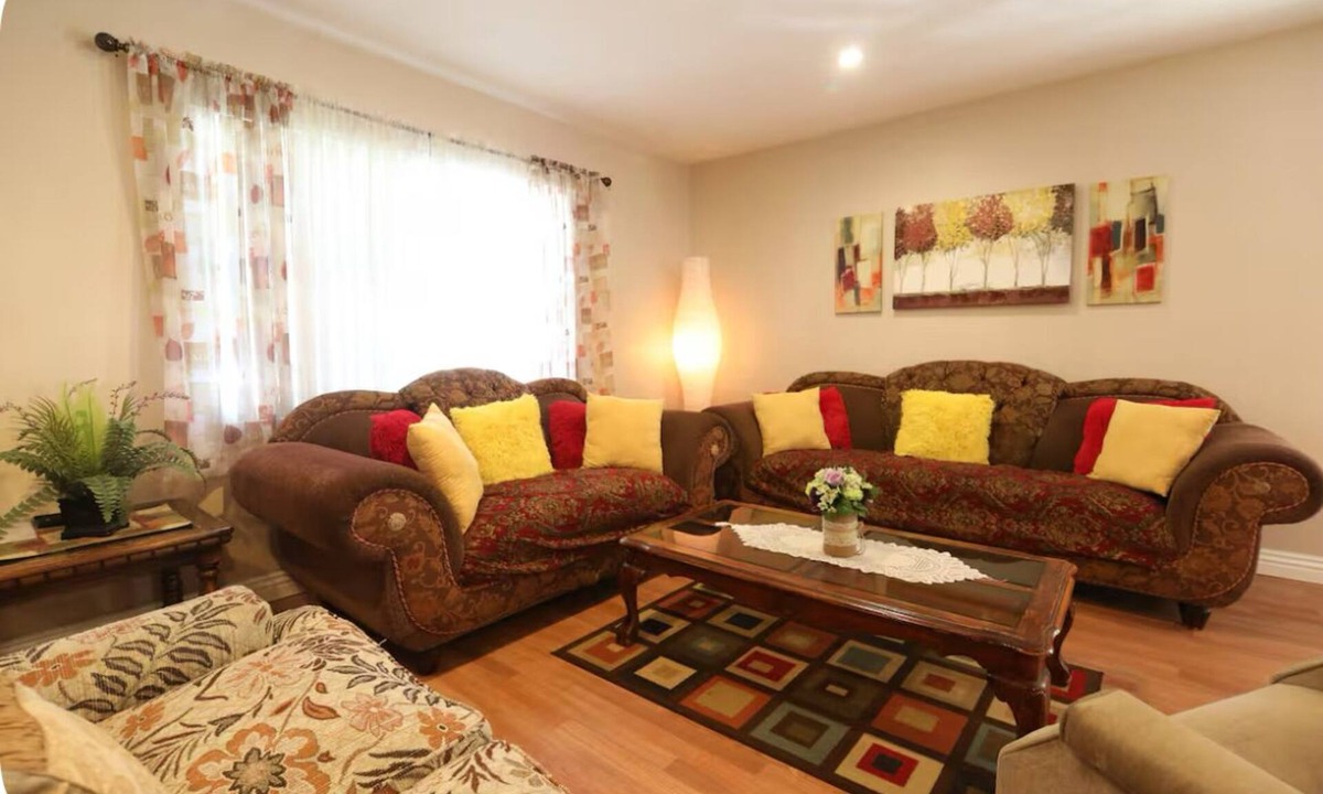 Torrance House | Cozy 3-bedroom house near LAX & Torrance Airport