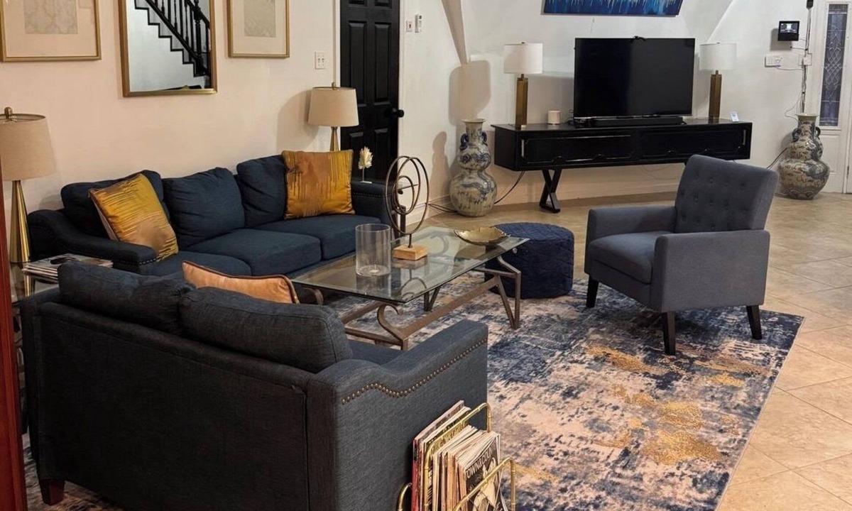 Kittian Village Villa | Cozy 4-bedroom villa with AC in Frigate Bay - Close to the beach.
