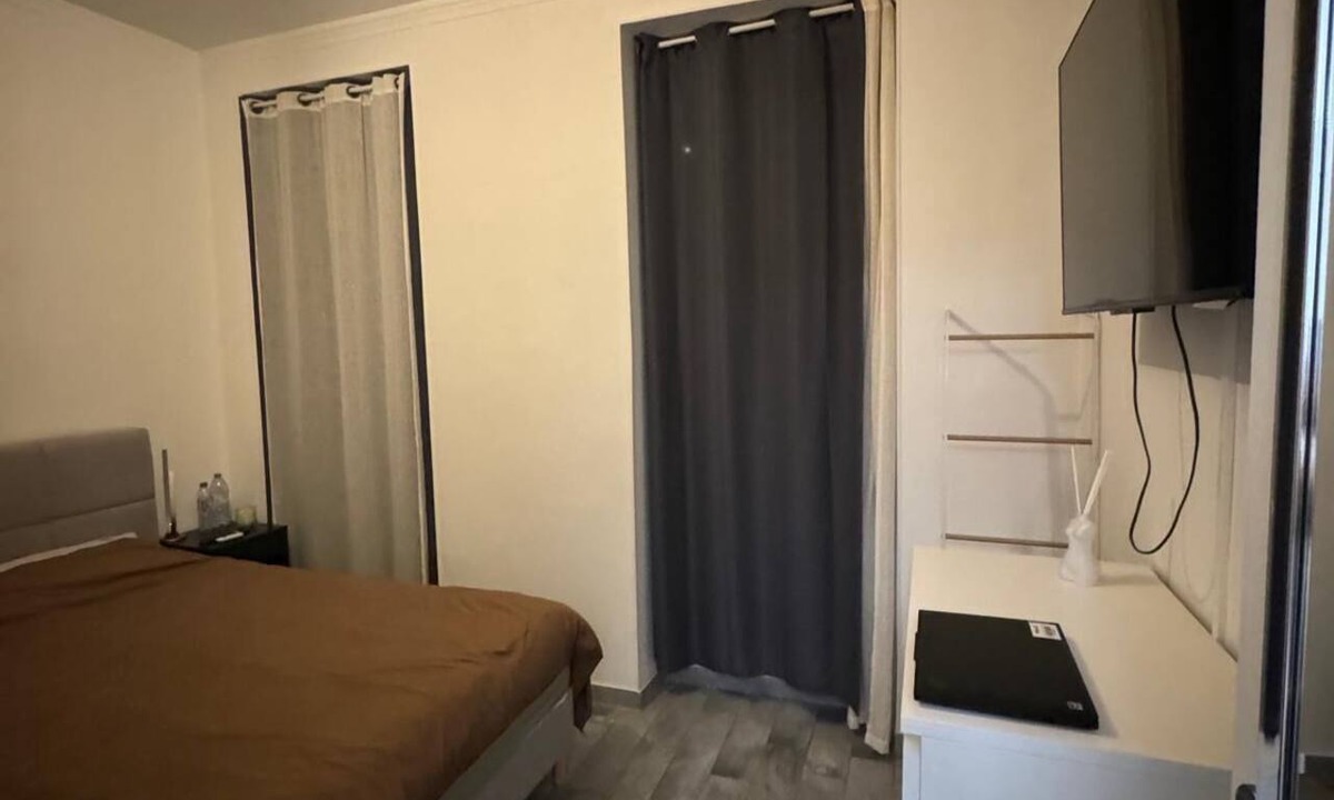 Les Cinq Avenues Apartment | Cozy 45-square-meter apartment – 2-minute walk to the tram & metro, in the heart of Marseille