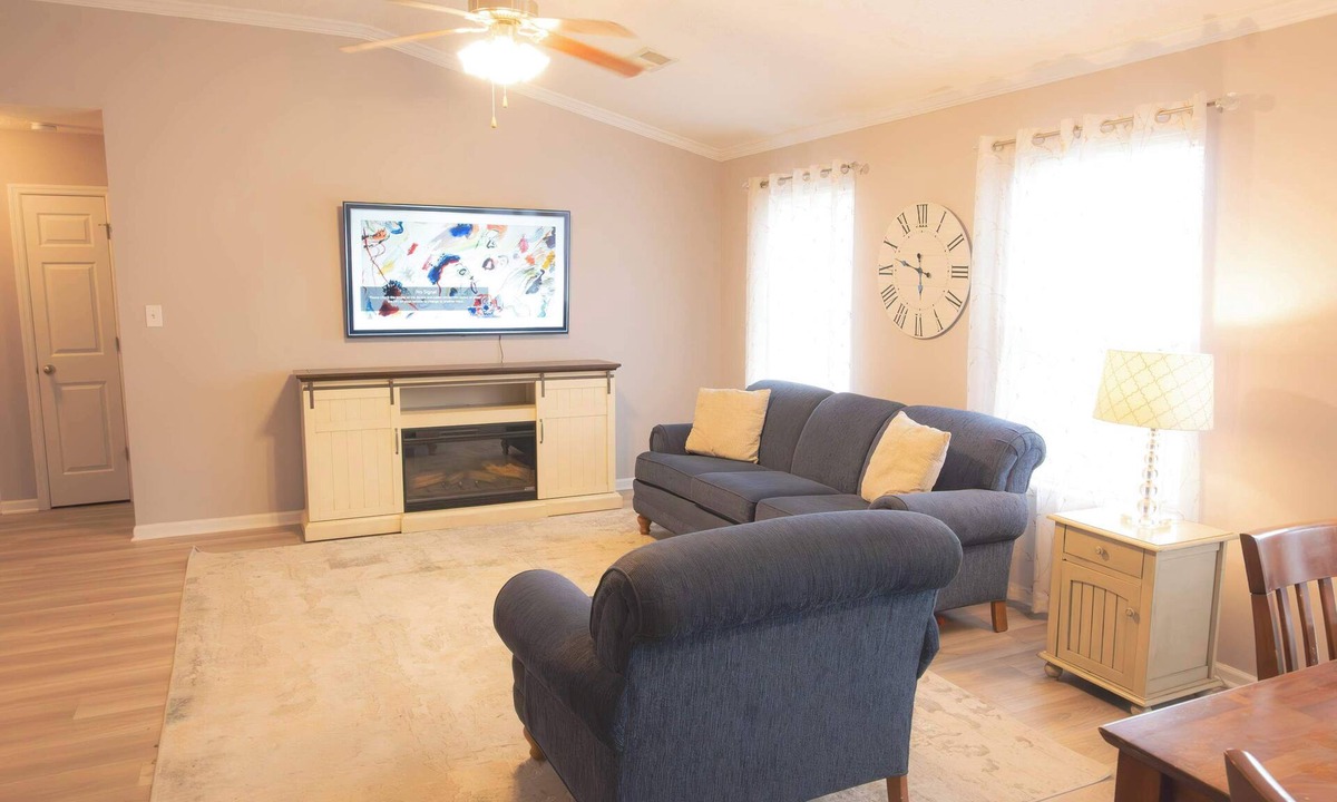 Madison House | Cozy 4BR Getaway, Yard,Fire Pit,Near Huntsville