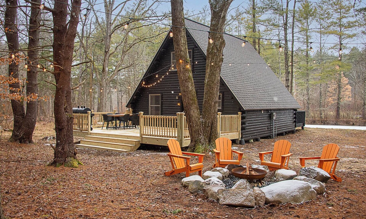 Cairo Cabin | Cozy A-Frame Cabin by Pond with Fire Pit in Private Woods