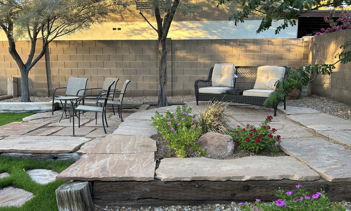 Desert Foothills Estates House | Cozy Ahwatukee home: mountain view, trails, golf & ASU. Pets allowed.