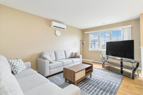 Moncton House | Cozy and Comfortable 2 bedroom house