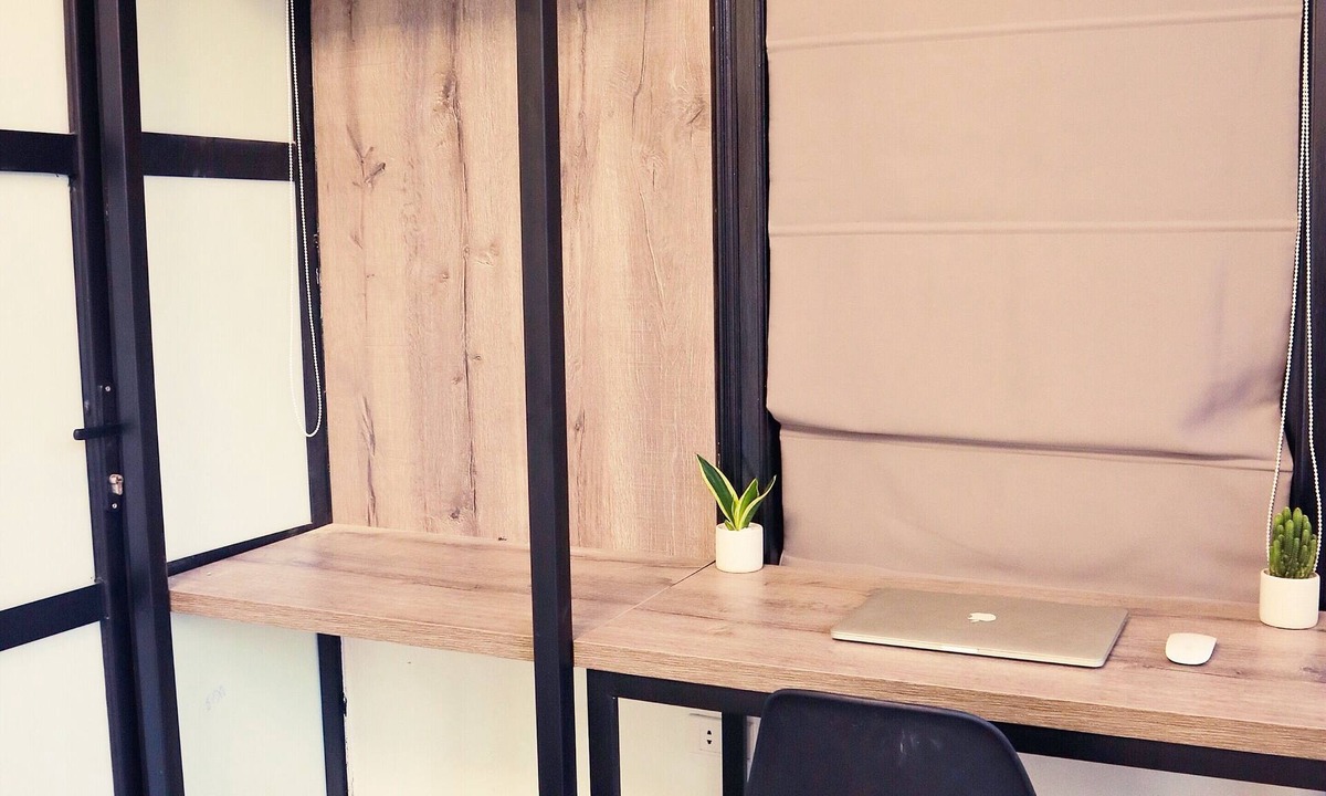 Ba Dinh Apartment | Cozy and Romantic Apt - Balcony- Large Window