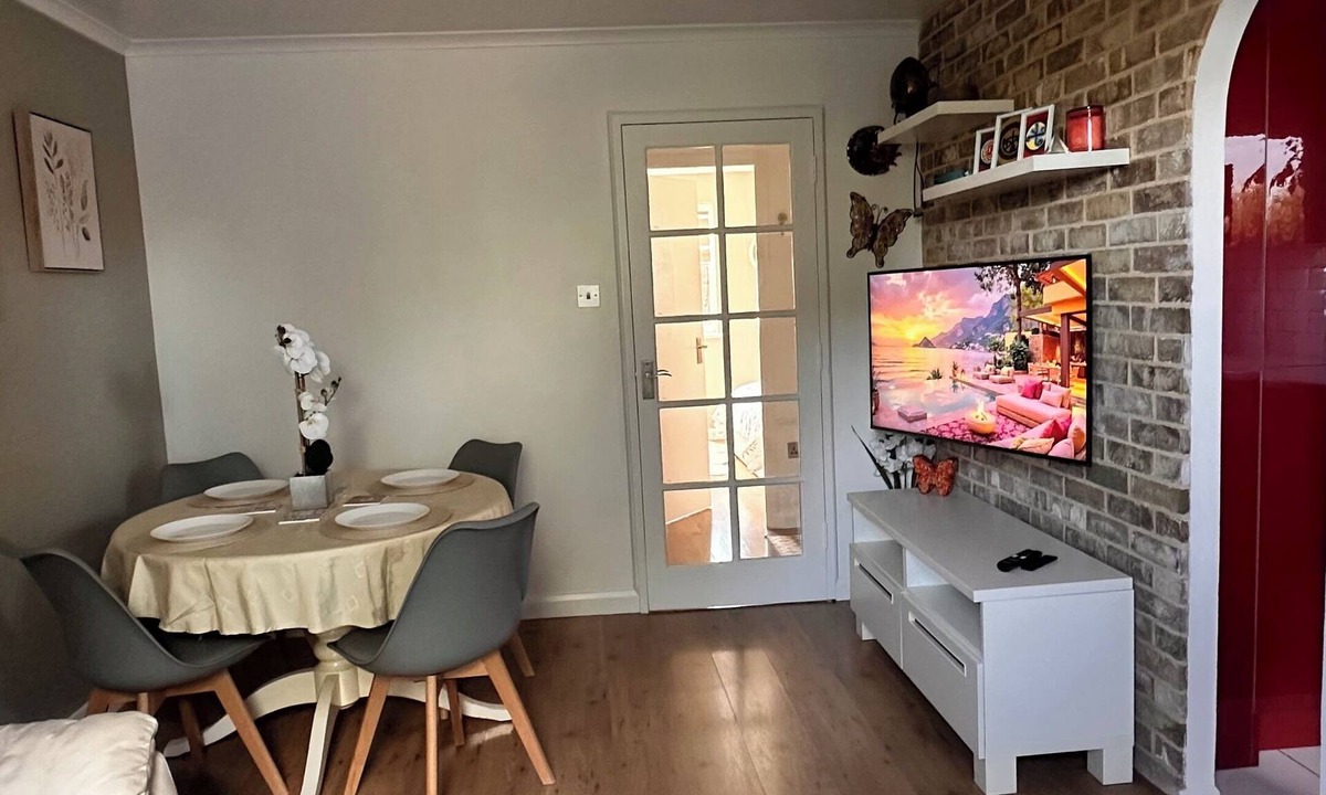 Higham Hill Apartment | Cozy Apartment near Victoria Line – 30 min to Central London