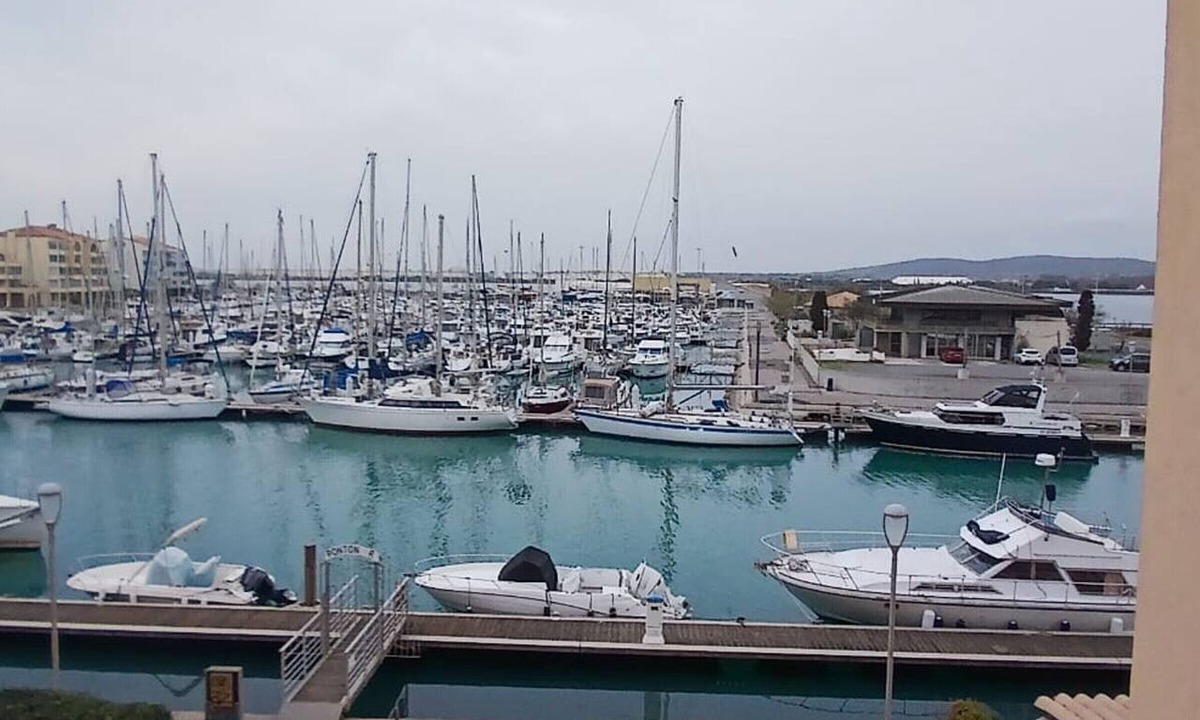 Frontignan Apartment | Cozy apartment with port view - 4 guests