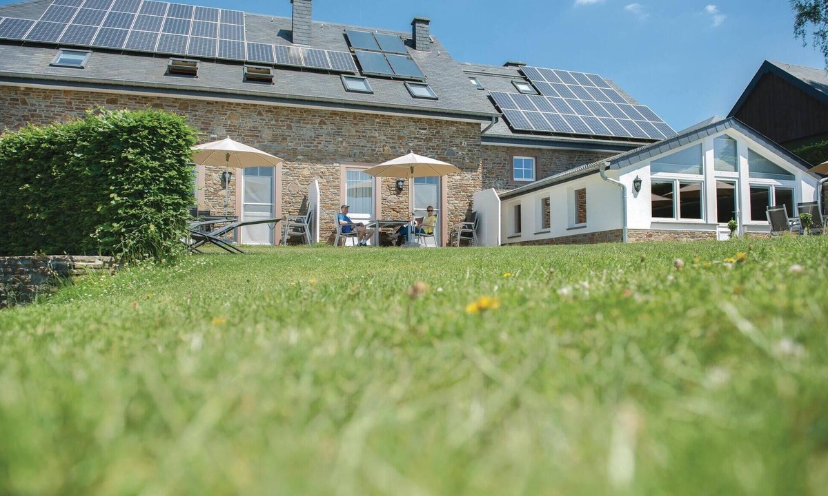 Weweler House | Cozy home in Steffeshausen-Burg Reuland