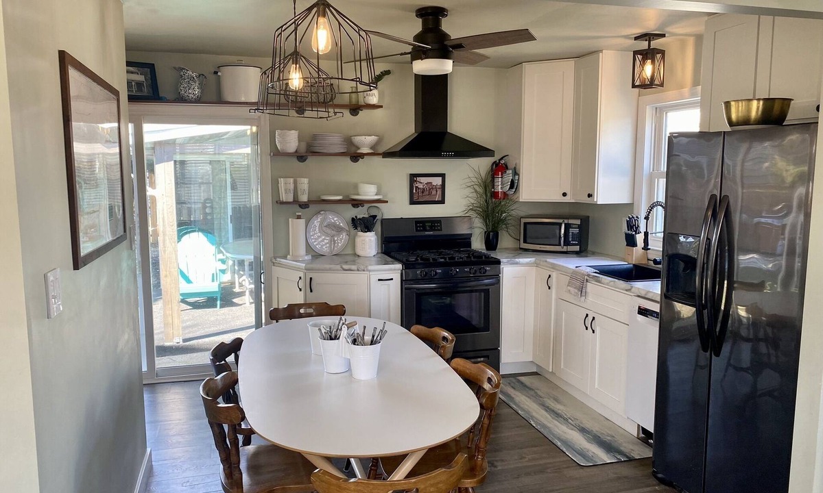 North Cape May Cottage | Cozy Beach Cottage in North Cape May - Home of Beautiful Sunsets