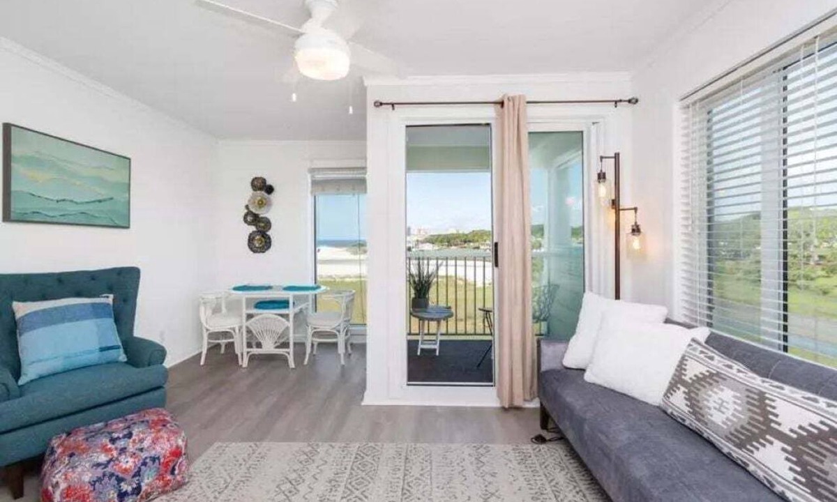 The Dunes Condo | Cozy Beach living with Breathtaking Ocean and Marsh Views, Sleep 4