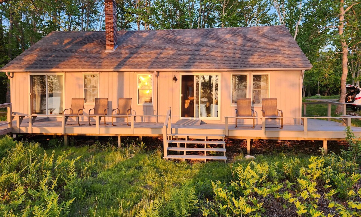 Trenton Cottage | Cozy Beachfront Oceanfront Cottage near Acadia National Park!