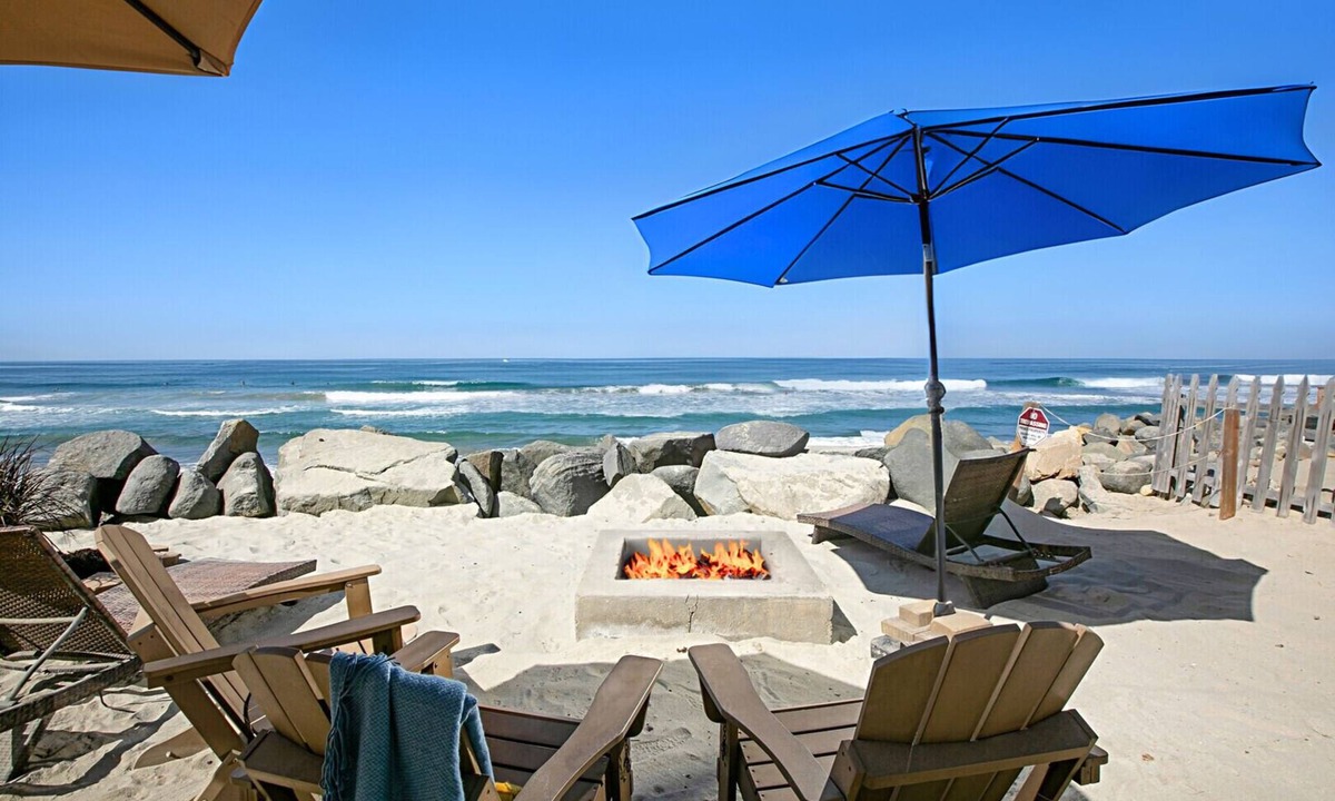 South Oceanside House | Cozy Beachfront Retreat with Private Spa - 1315-1