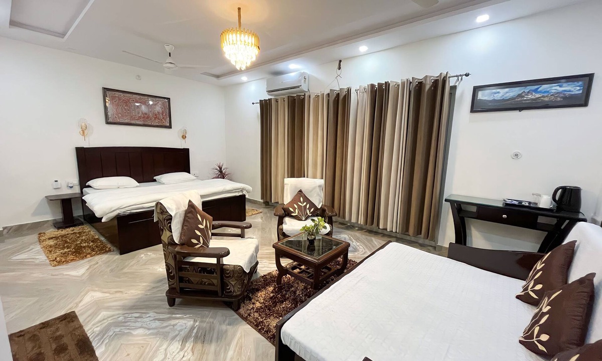 Fatehabad Road Bed & Breakfast | Cozy Bed and Breakfast- 9 min walk from Taj Mahal