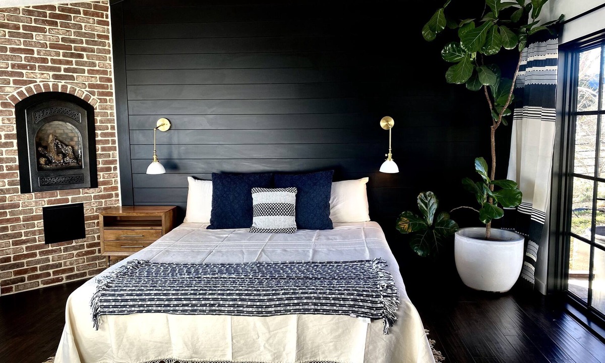 Flagstaff Cottage | Cozy Boho Mid Century Cottage