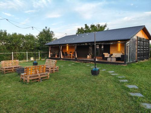 Agapia House | Cozy Box