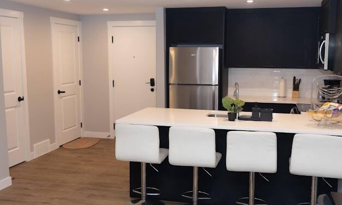 Silverado House | Cozy Brand New &Modern 1 bedroom Suite located in near Spruce Meadows SW Calgary