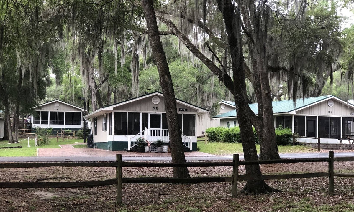 Salt Springs Cabin | Cozy Cabin by the Lake - Salt Springs Resort
