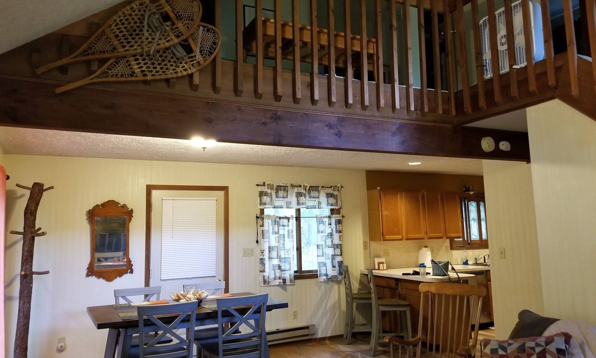 Bushkill Cabin | Cozy Cabin Escape in SawCreek Estates with pools, racquet sports, skiing & more