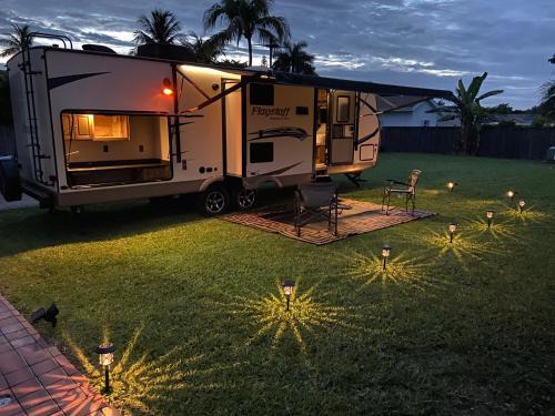 Ludlam Other | Cozy Camper with Private Entrance - Free Parking