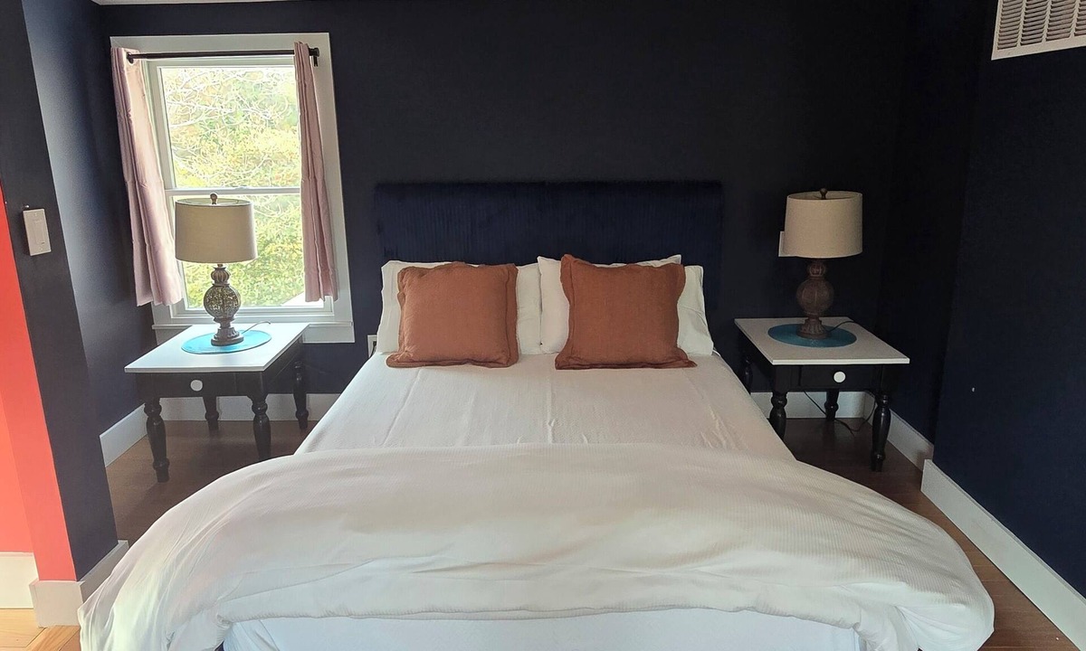 West Cape May Apartment | Cozy Cape May Cabernet vineyard Cottage at Willow Creek Winery Farm