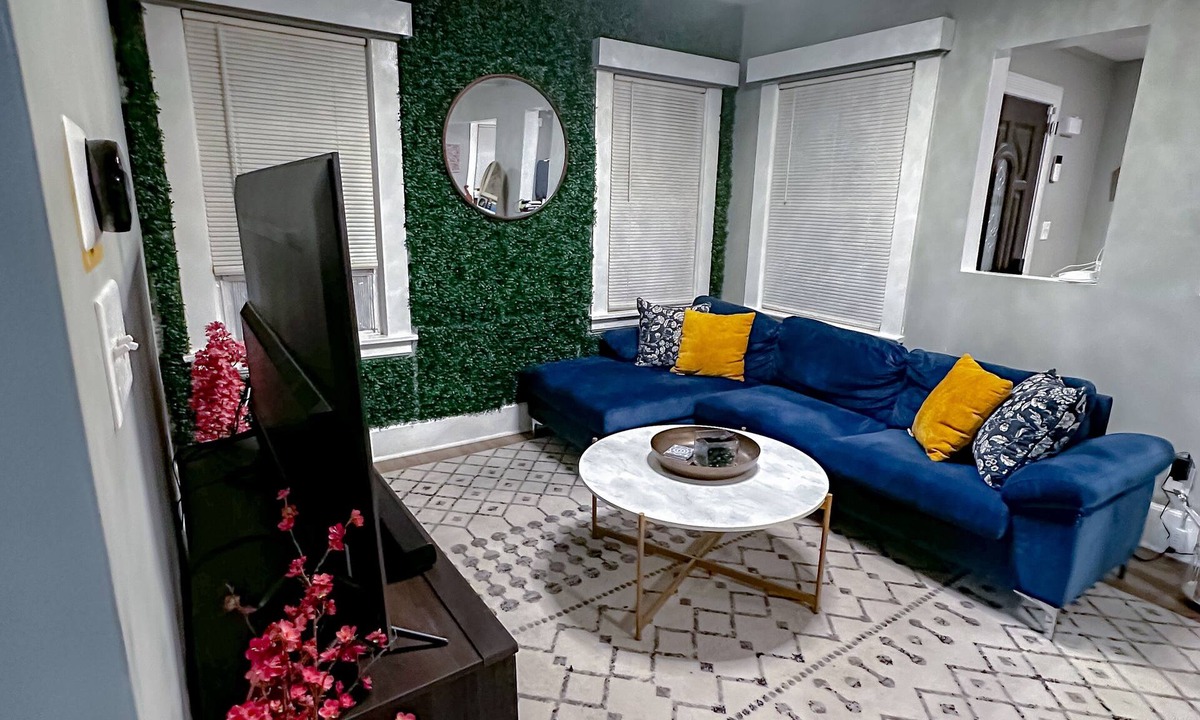 West Orange House | Cozy Charming Retreat Next to EWR✈️, MSU🏫 & NYC🌃!