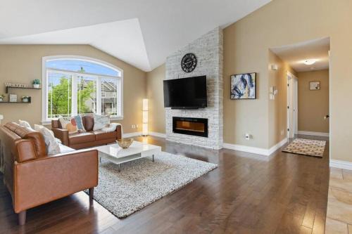 Moncton Villa | Cozy Clover