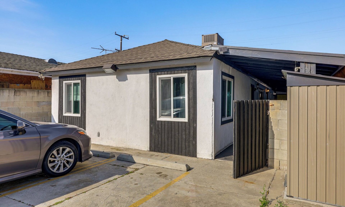 Compton Condo | Cozy & Convenient Condo in Compton, Pets Welcome!