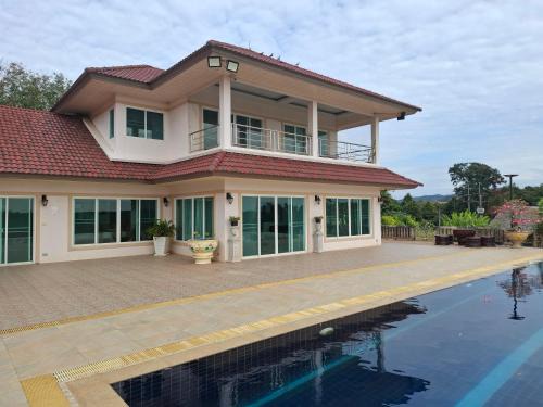 Na Yai Am House | Cozy Country House with Pool