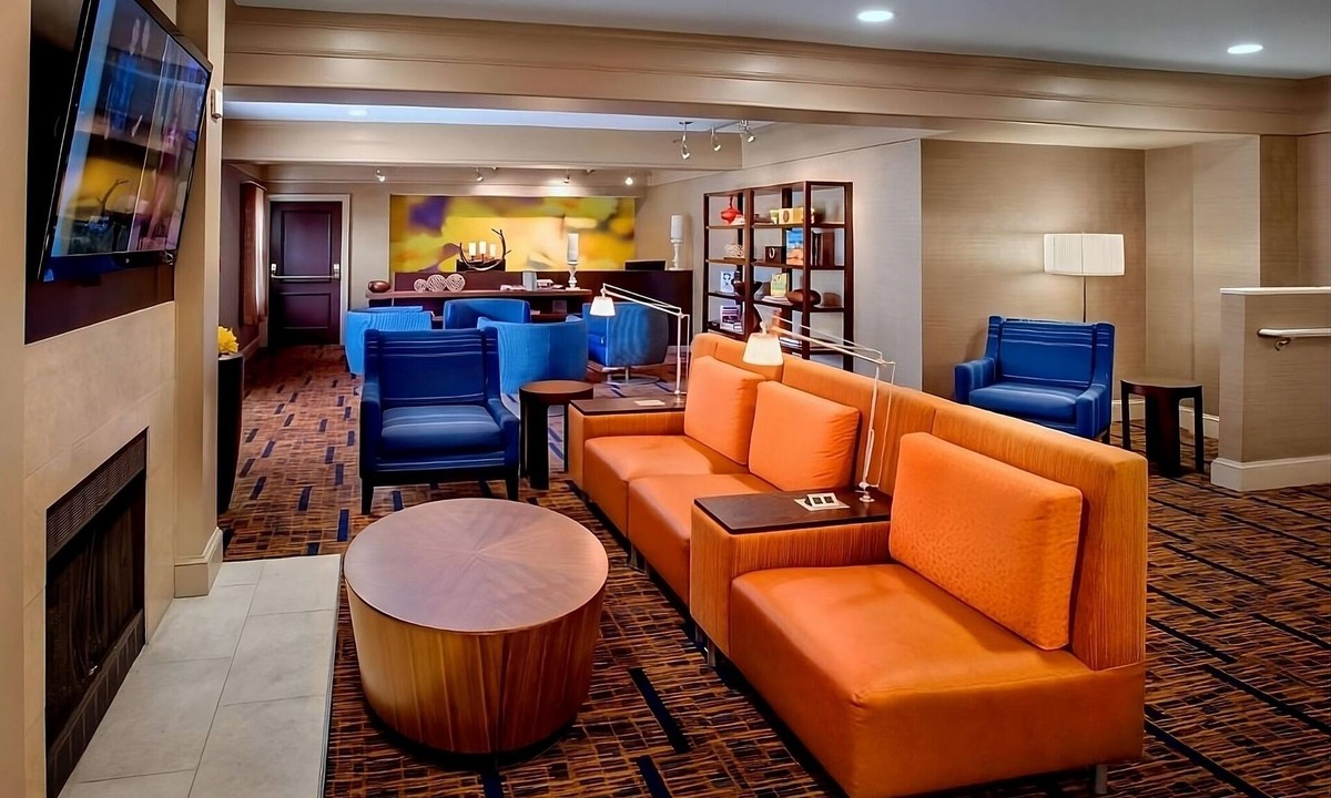 Danvers Apartment | Cozy Deluxe Unit in Danvers, Pet-friendly Property! Outdoor Pool!