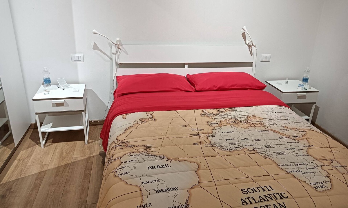Bolognina Apartment | COZY EQUIPPED AND COMFORTABLE APARTMENT NEAR FAIR AND STATION