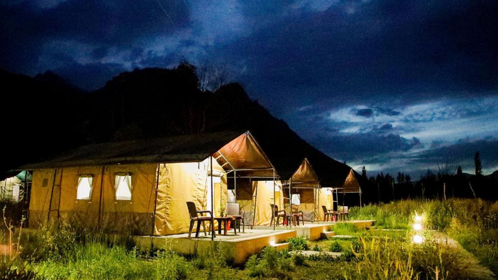 Nubra Valley Hotel | Cozy Ethnic Camp